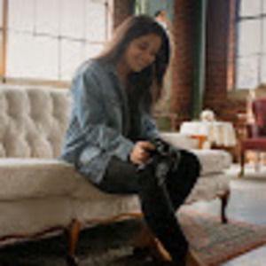 Meet your Posher, Devin